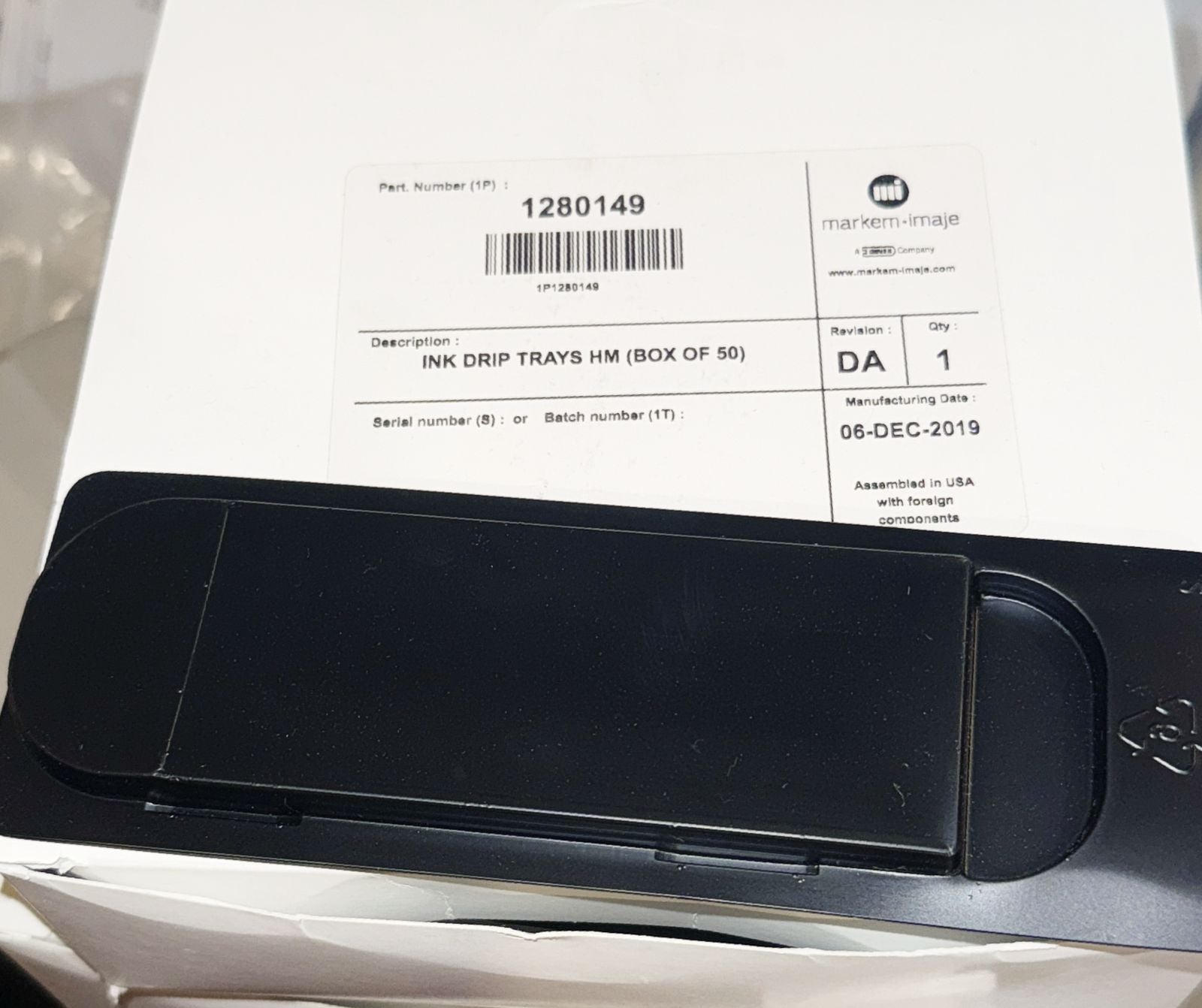 1280149 INK DRIP TRAYS HM MARTEM IMAGE